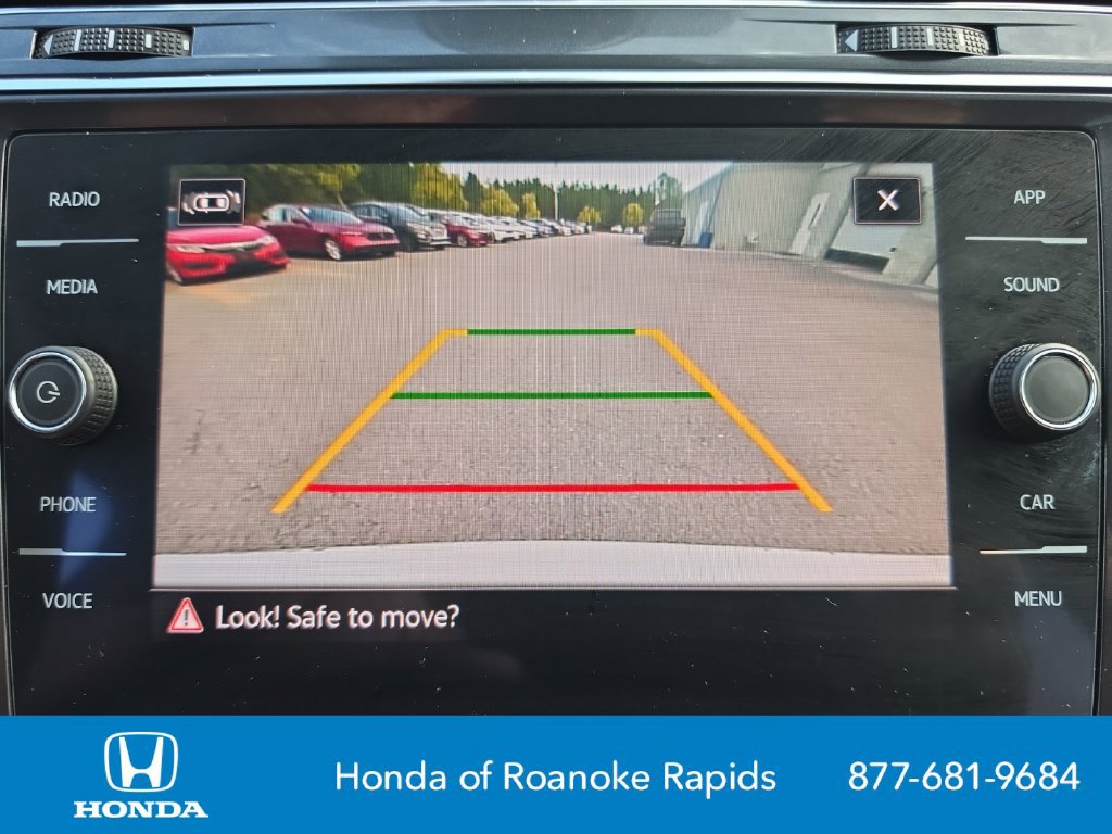 Used 2022 Volkswagen Tiguan SE AWD/4WD image 22