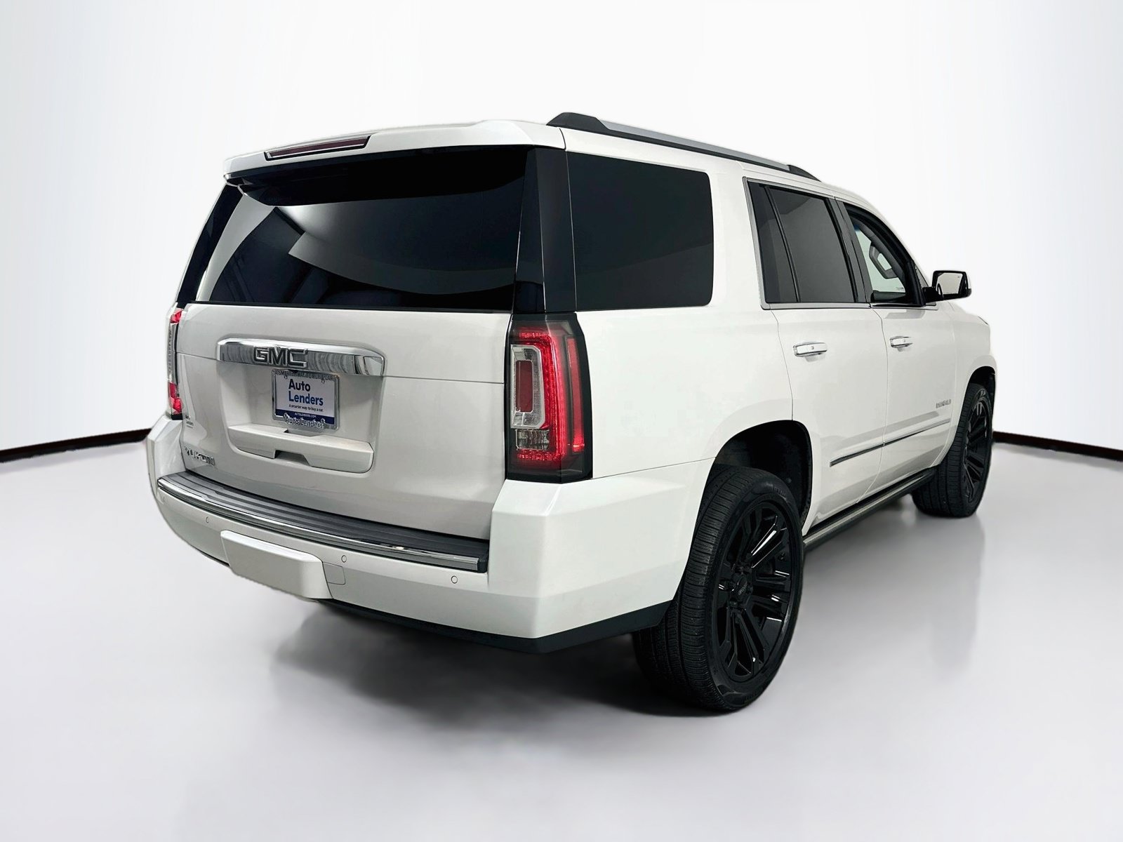 Used 2017 GMC Yukon Denali w/ Open Road Package RWD image 5