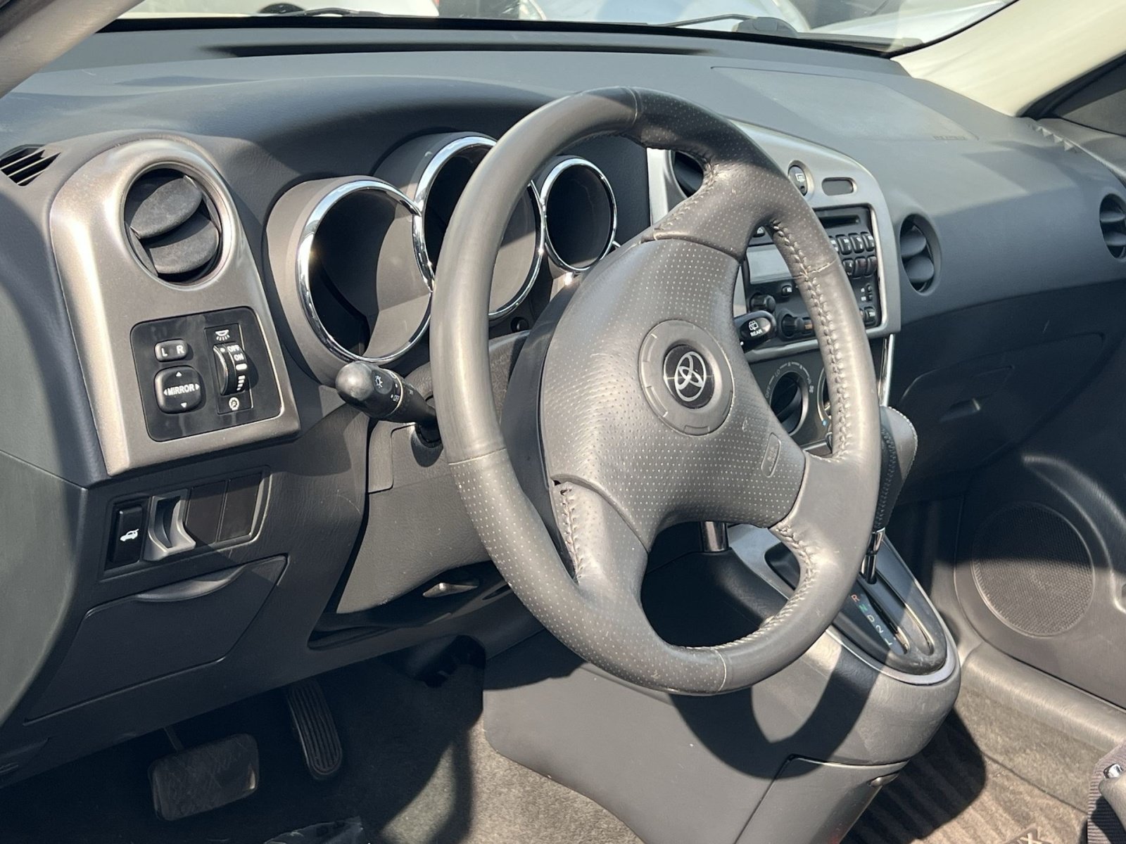 Used 2004 Toyota Matrix XR FWD image 13