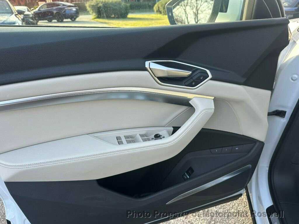 Used 2024 Audi Q8 e-tron Premium Plus AWD/4WD image 14