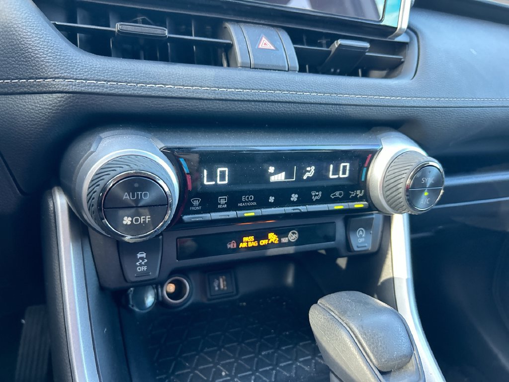 Certified 2025 Toyota RAV4 XLE FWD image 26