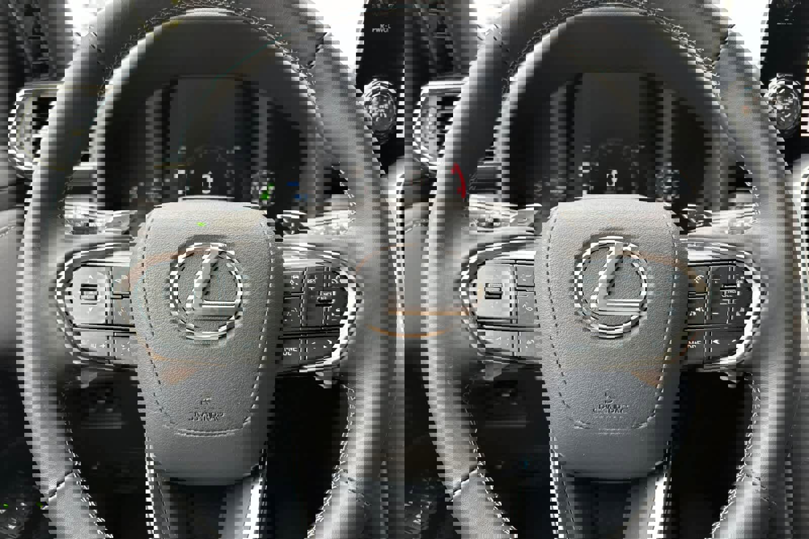 New 2025 Lexus LX 700h Overtrail image 27