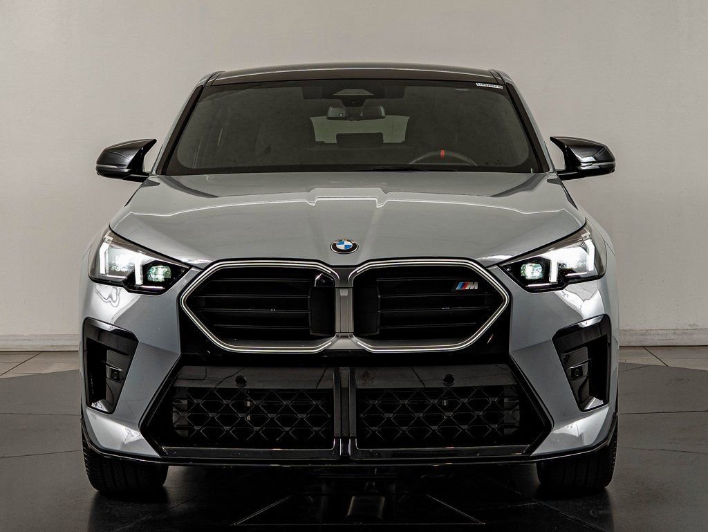 Used 2025 BMW X2 M35i AWD/4WD image 2