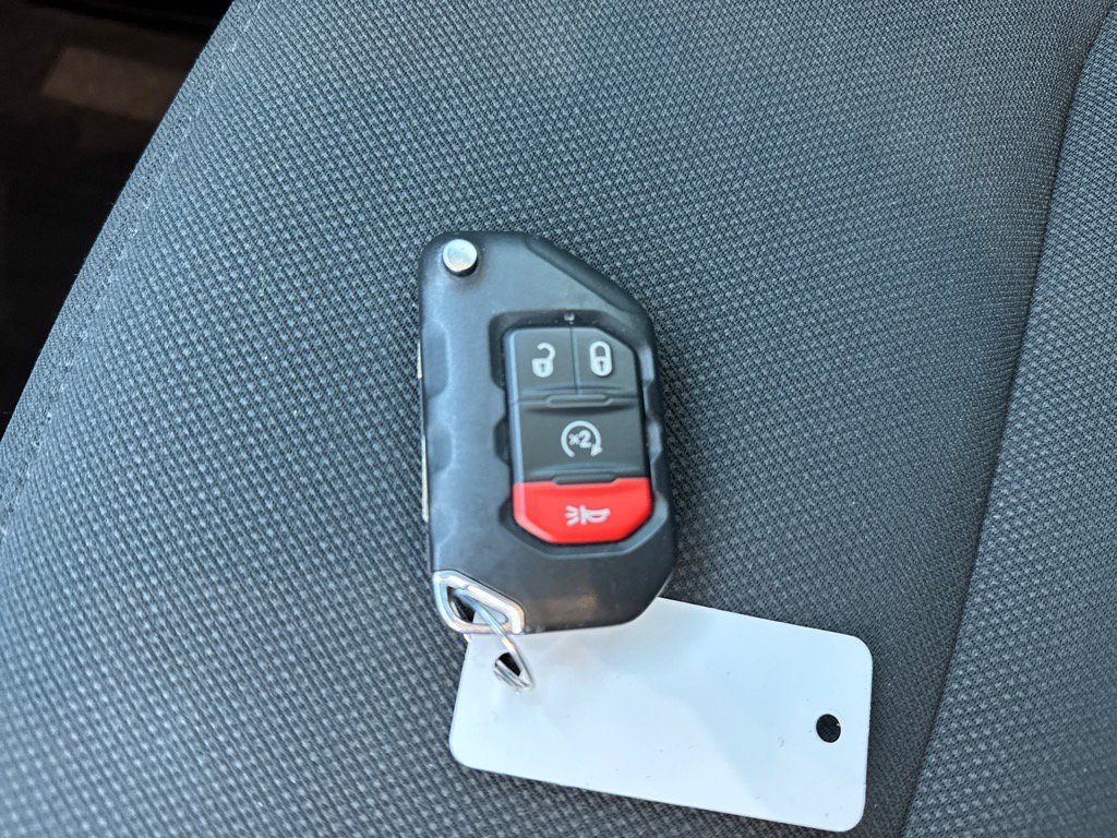 Used 2021 Jeep Wrangler Sport image 12