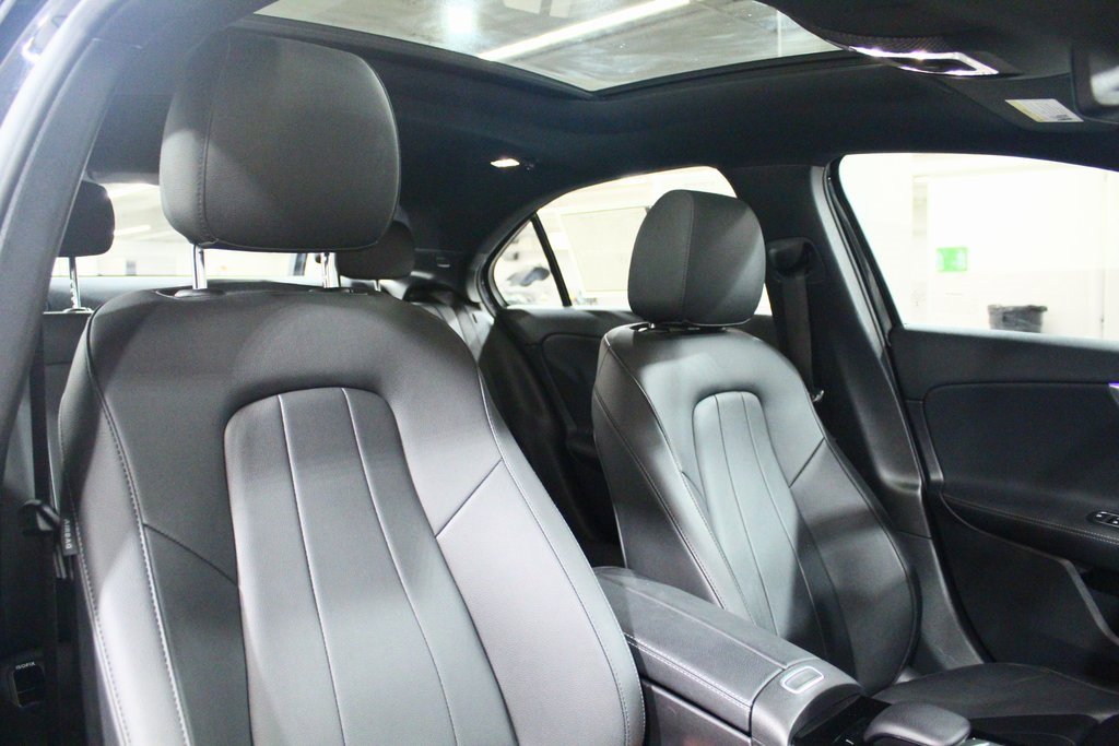 Used 2022 Mercedes-Benz A 220 4MATIC image 24