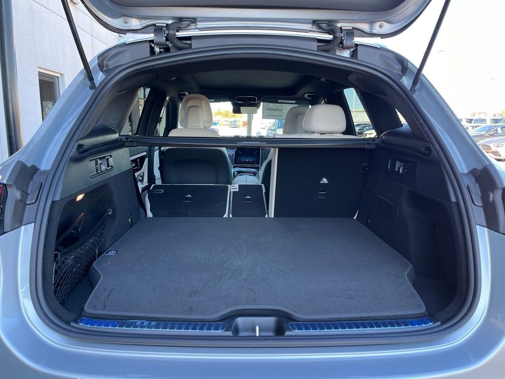 Used 2025 Mercedes-Benz GLC 350e 4MATIC image 57