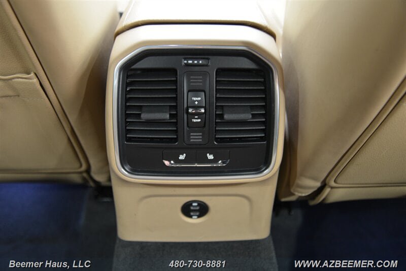 Used 2023 Porsche Macan AWD/4WD image 22
