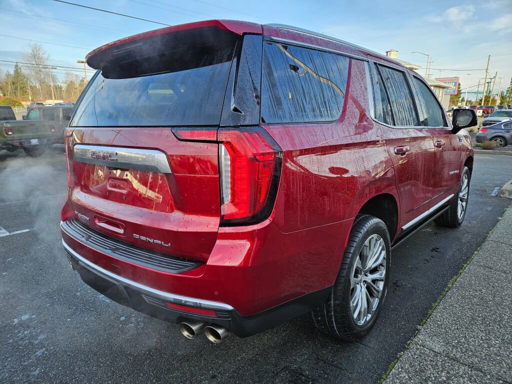 Used 2021 GMC Yukon Denali w/ Denali Premium Package image 5