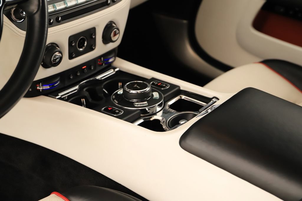 Used 2020 Rolls-Royce Wraith image 17