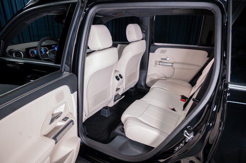 New 2026 Mercedes-Benz GLB 250 4MATIC image 24