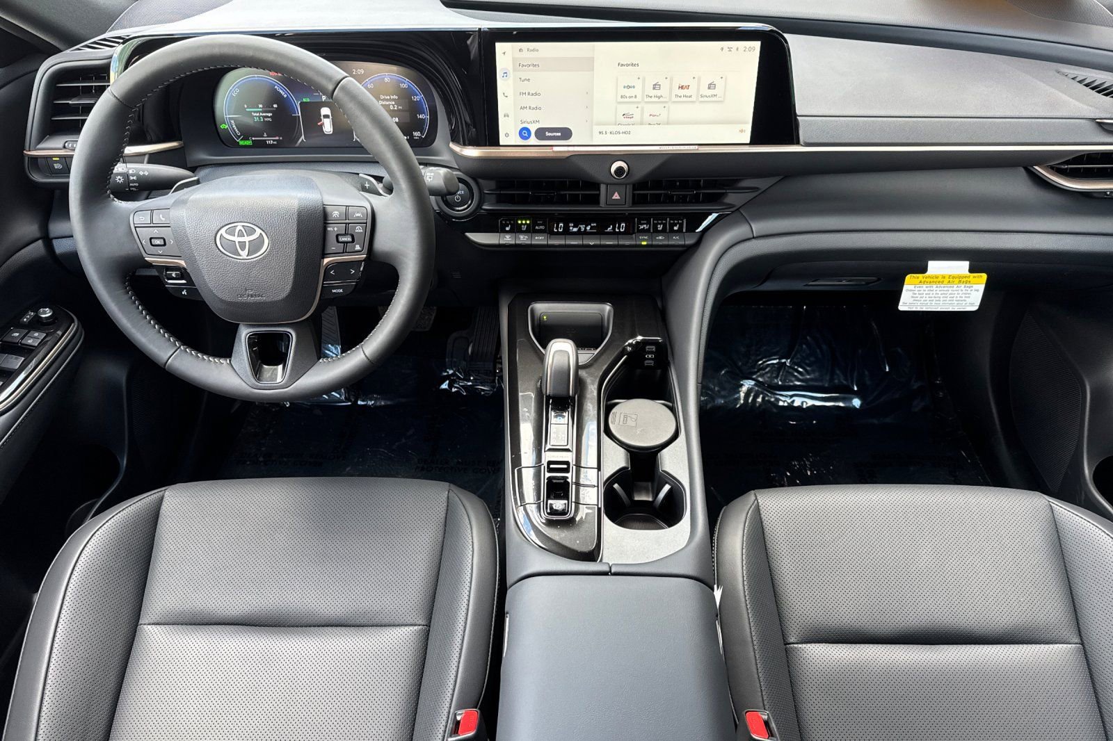 Certified 2025 Toyota Crown Signia image 18