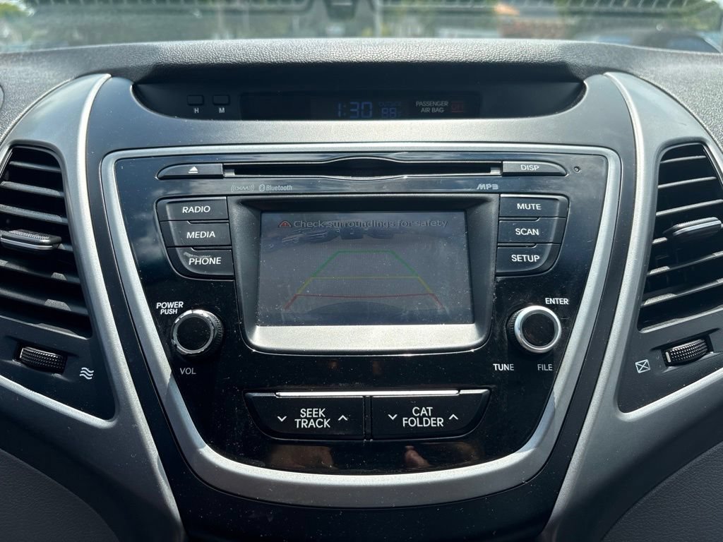 Used 2016 Hyundai Elantra SE w/ Option Group 02 FWD image 17