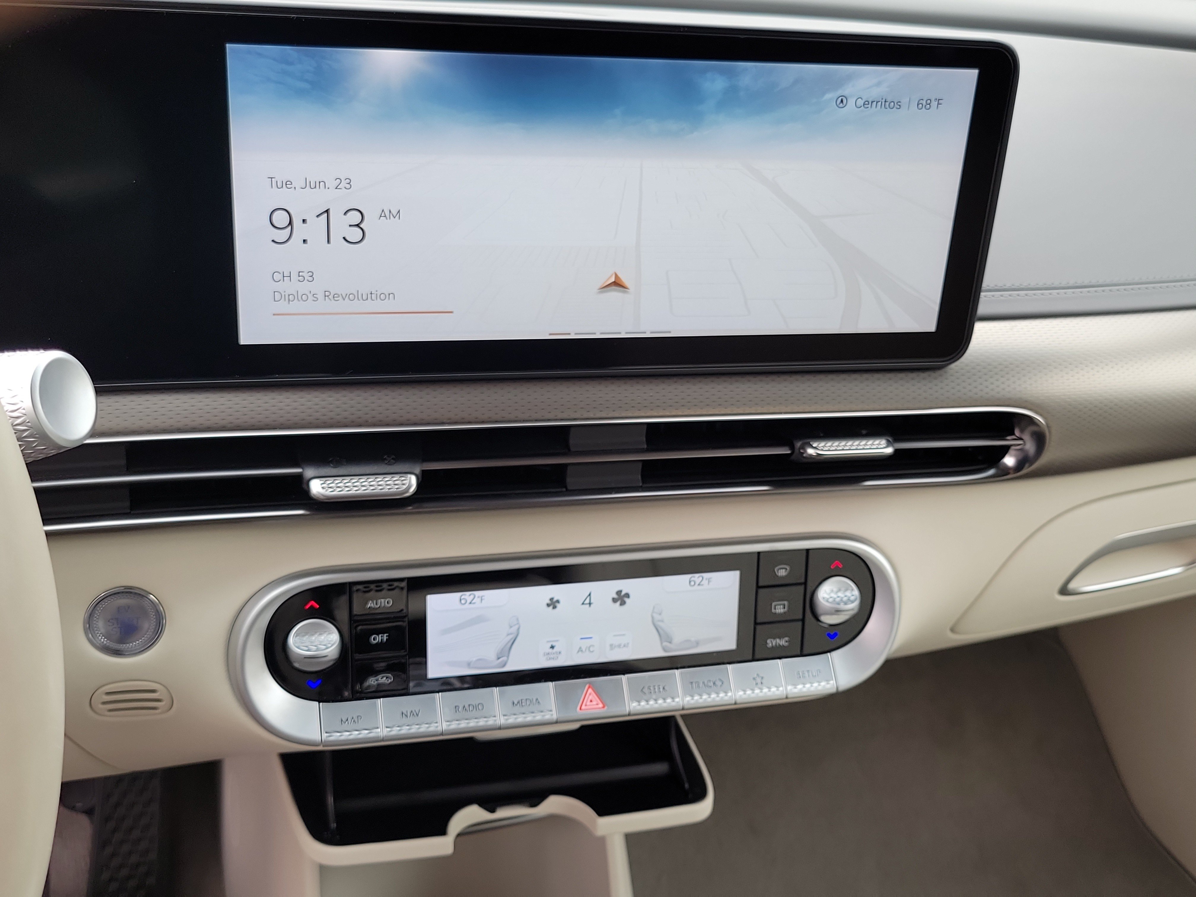 Certified 2023 Genesis GV60 Advanced AWD/4WD image 14