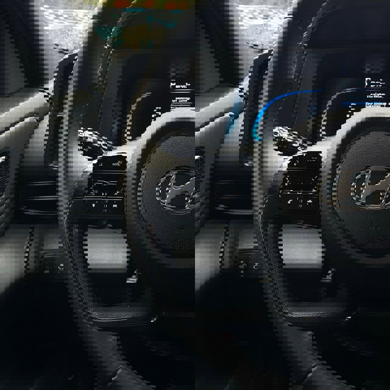 Used 2025 Hyundai Elantra Sport image 13