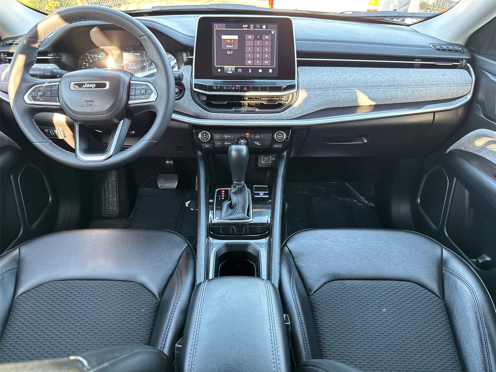 Used 2022 Jeep Compass Latitude image 21