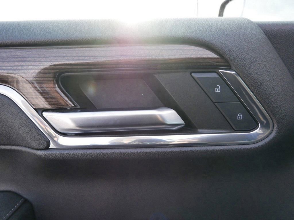 Used 2024 Chevrolet Silverado 1500 LT Trail Boss w/ Protection Package image 17