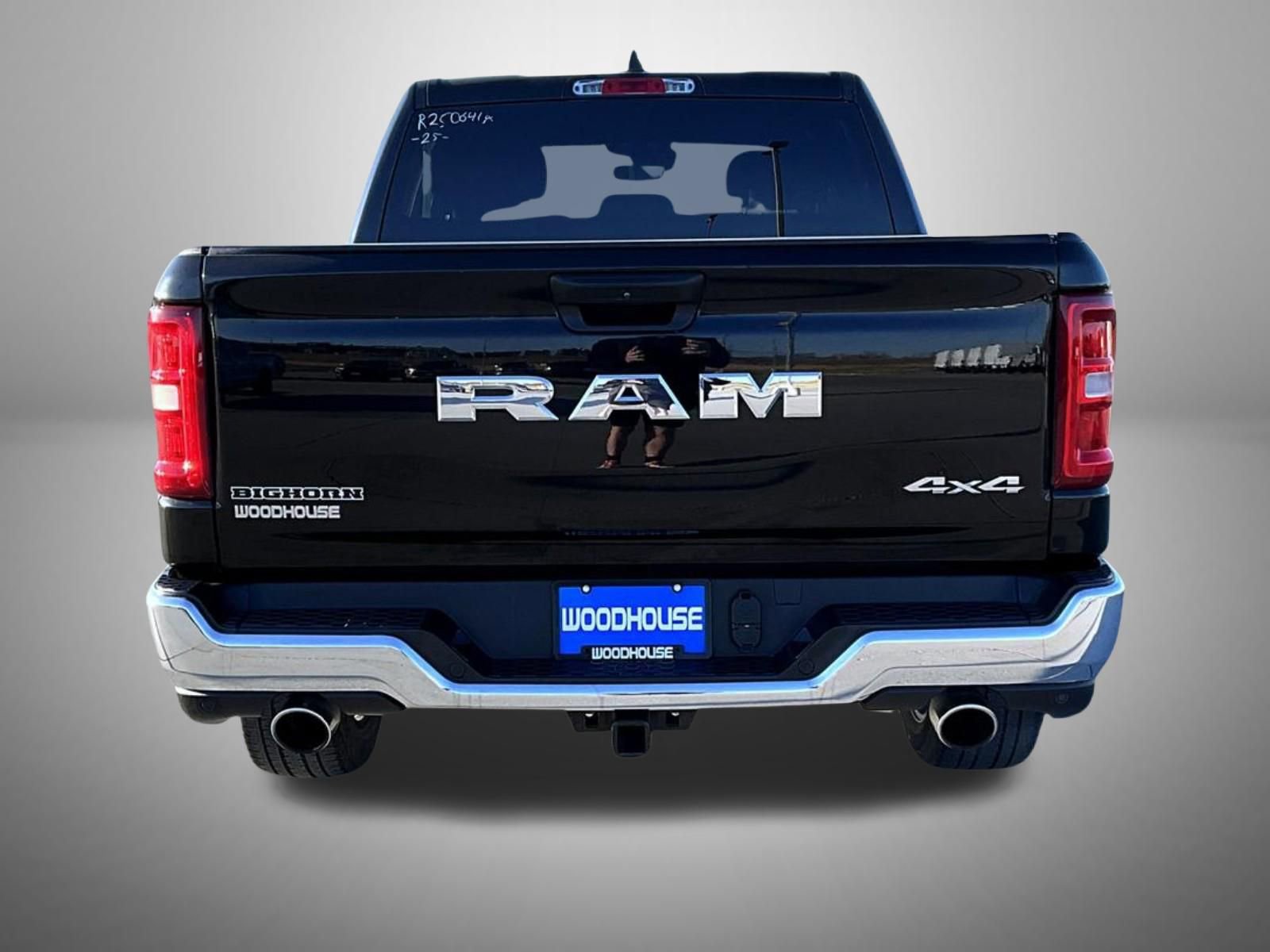 Used 2025 RAM 1500 Big Horn AWD/4WD image 6