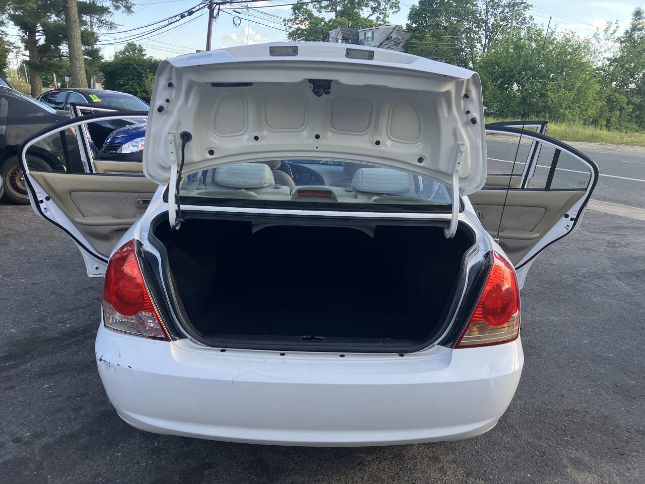 Used 2006 Hyundai Elantra GLS FWD image 32