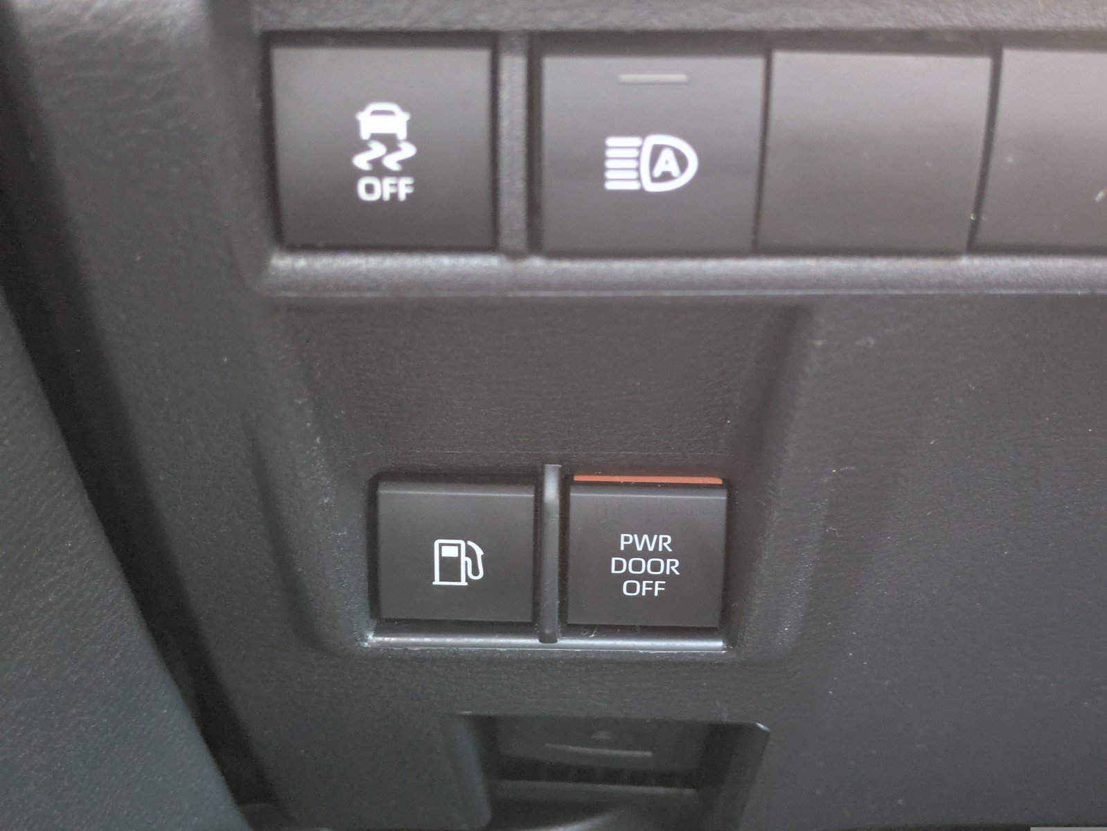 Used 2022 Toyota Sienna XLE FWD image 21