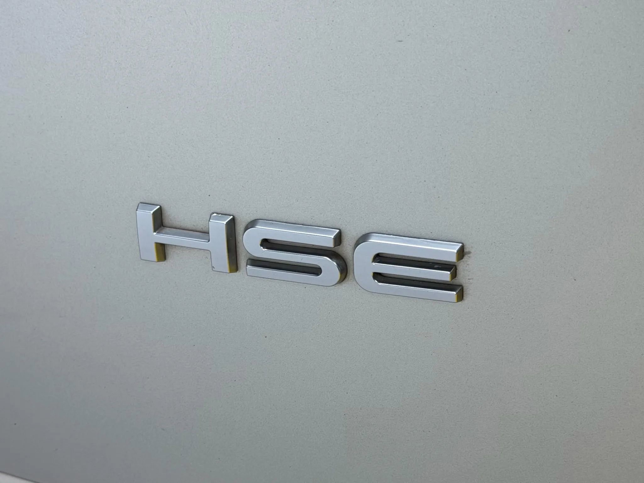 Used 2016 Land Rover Range Rover HSE image 11