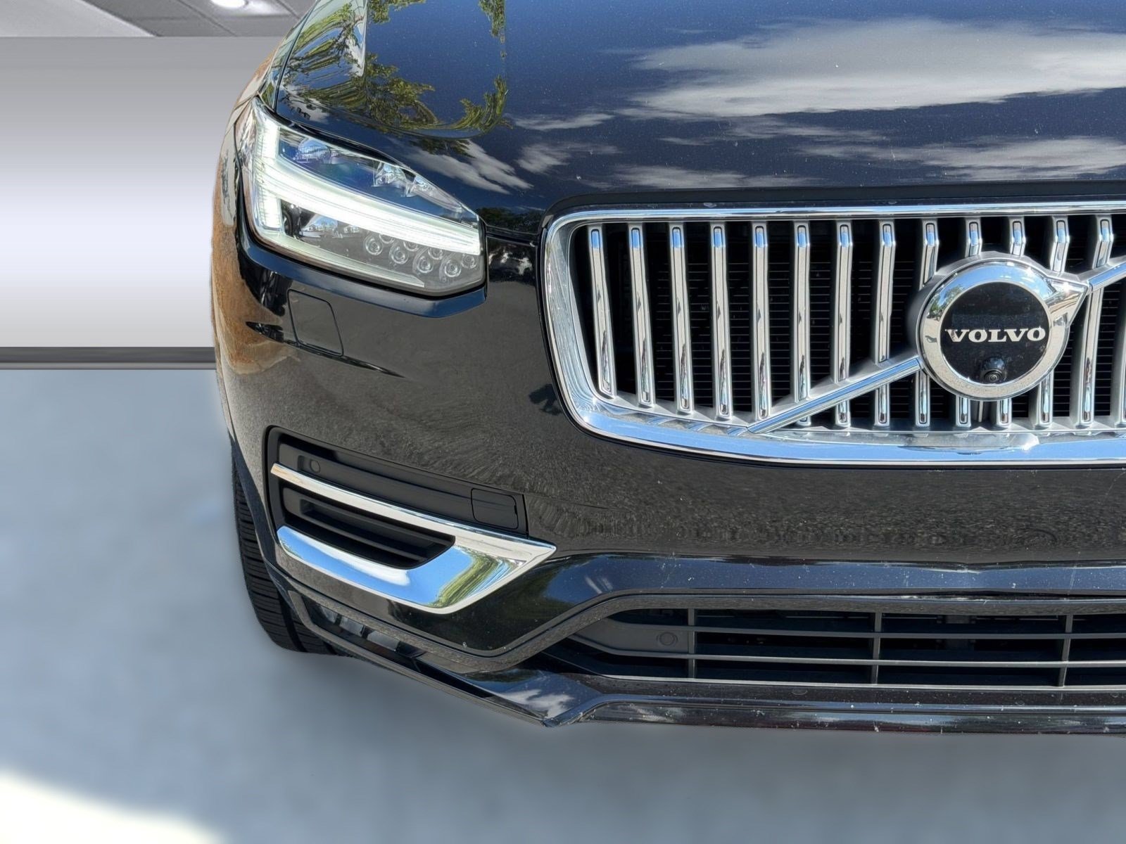 Certified 2023 Volvo XC90 B5 Plus w/ Protection Package Premier AWD/4WD image 12