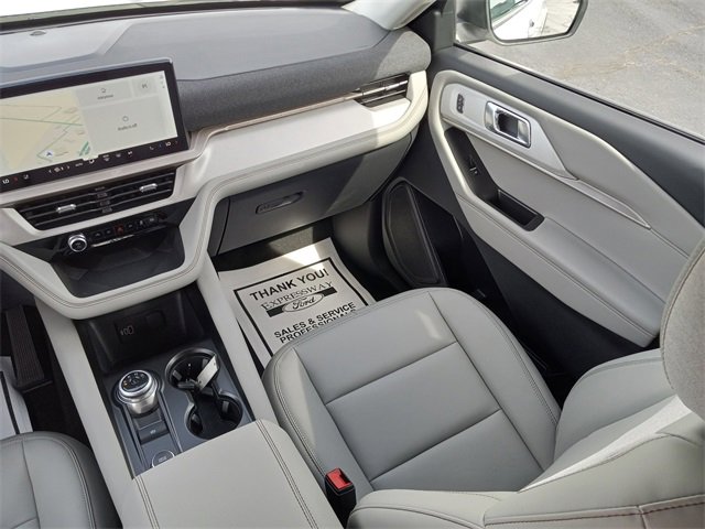 New 2026 Ford Explorer Active image 18