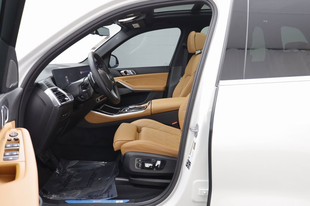 Certified 2026 BMW X5 xDrive40i w/ Climate Comfort Package image 5