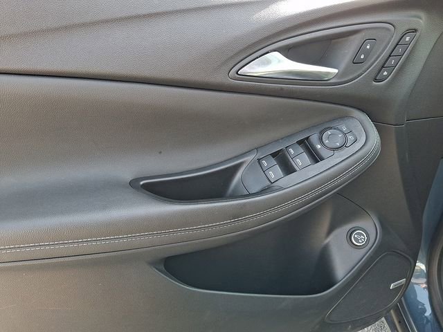 Used 2024 Buick Encore GX Avenir w/ Avenir Technology Package image 12