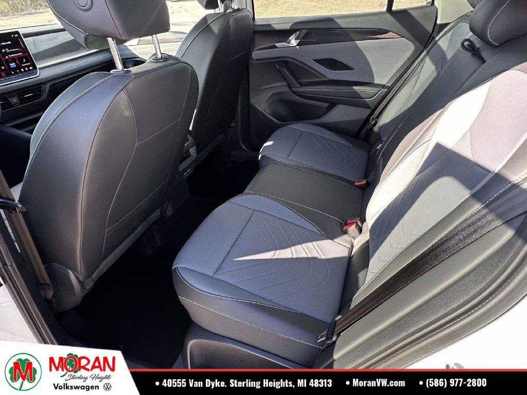 Certified 2026 Volkswagen Tiguan SE w/ Panoramic Sunroof Package FWD image 11