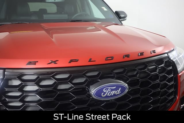Used 2025 Ford Explorer ST-Line w/ Premium Package AWD/4WD image 23