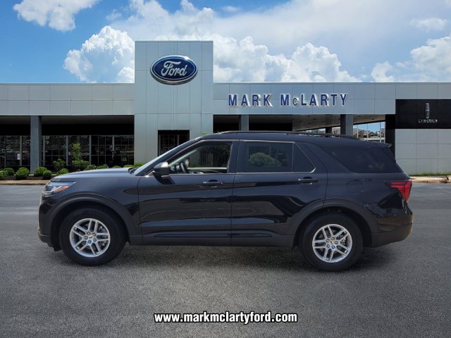 New 2026 Ford Explorer Active RWD image 2