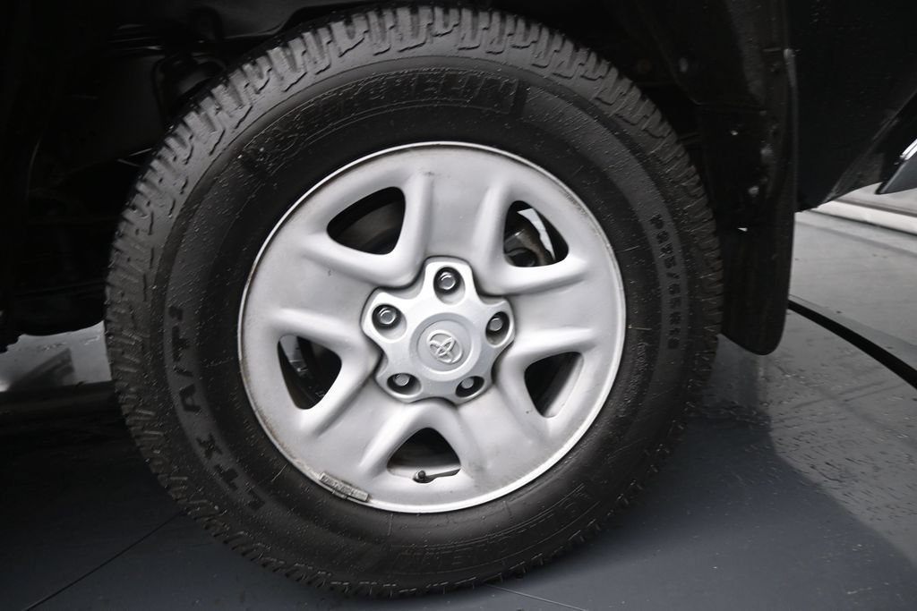 Used 2021 Toyota Tundra SR5 AWD/4WD image 15