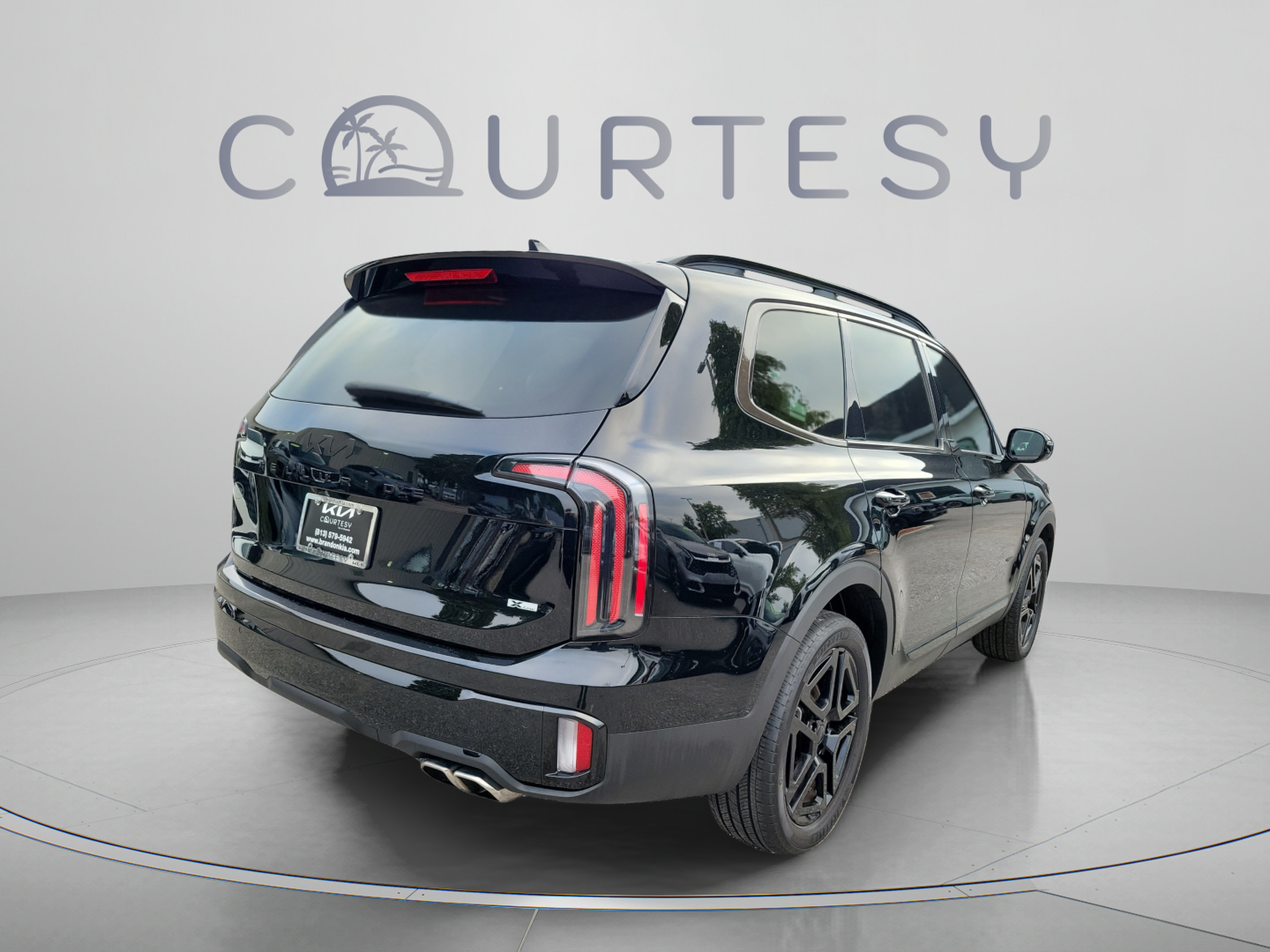 Certified 2025 Kia Telluride SX X-Line AWD/4WD image 3