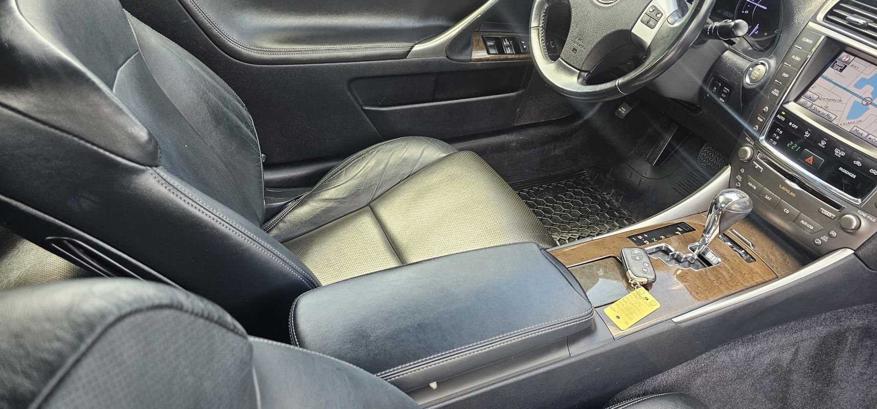 Used 2011 Lexus IS 250C RWD image 18