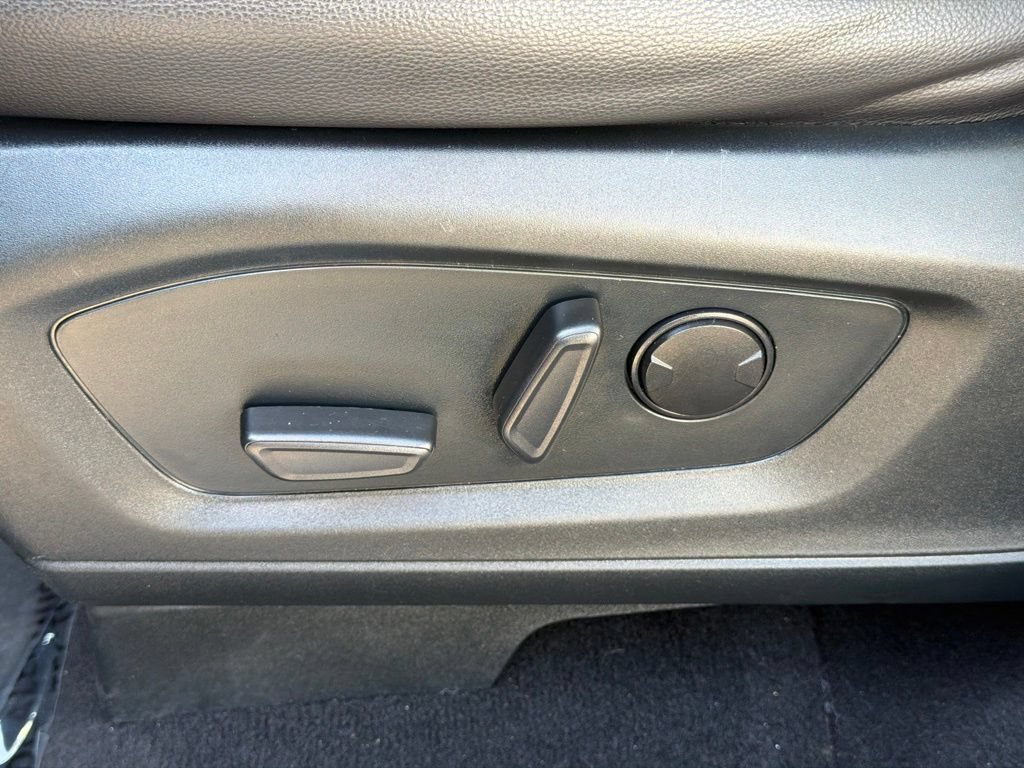 Certified 2023 Ford Explorer Limited RWD image 26