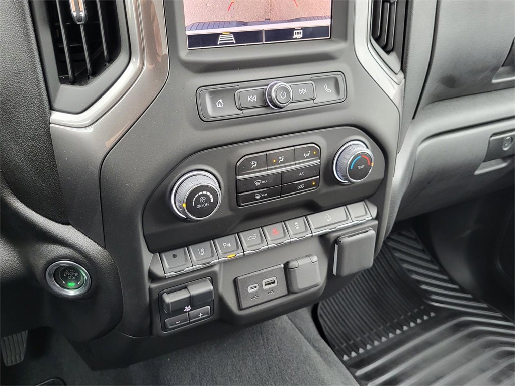 Used 2025 Chevrolet Silverado 2500 Custom w/ Custom Value Package image 26