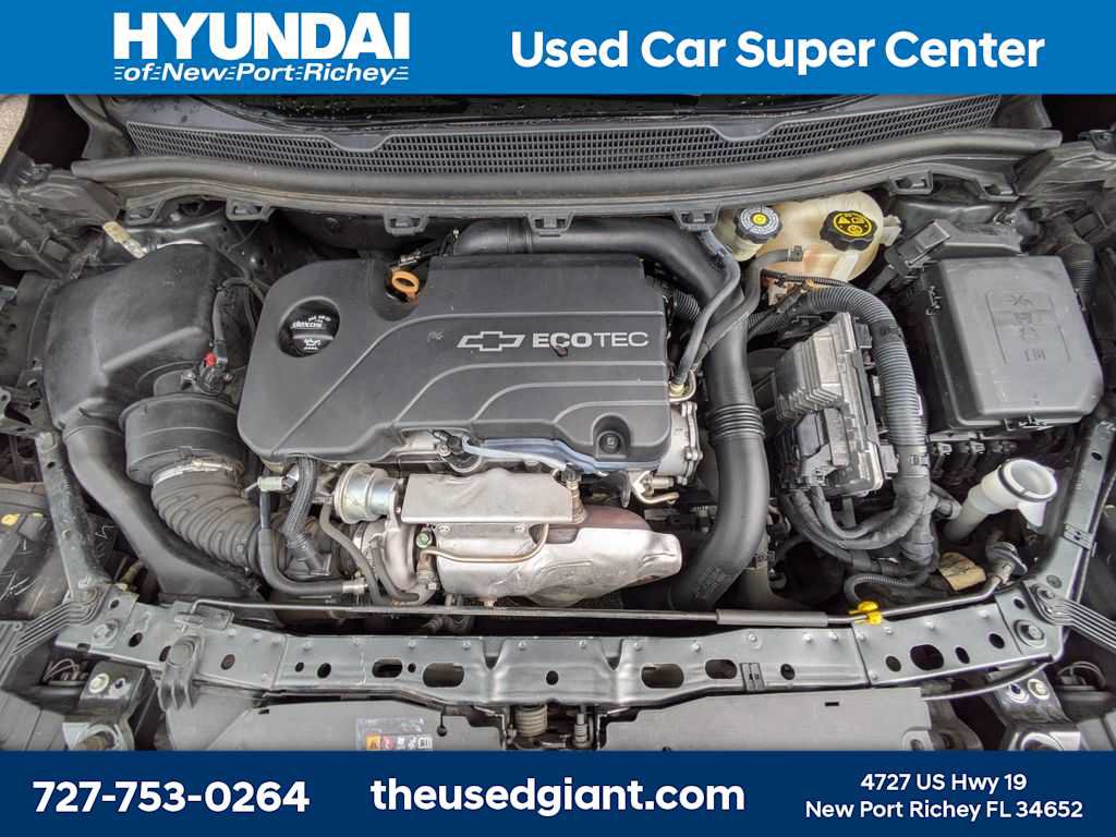 Used 2018 Chevrolet Cruze LT w/ RS Package FWD image 14
