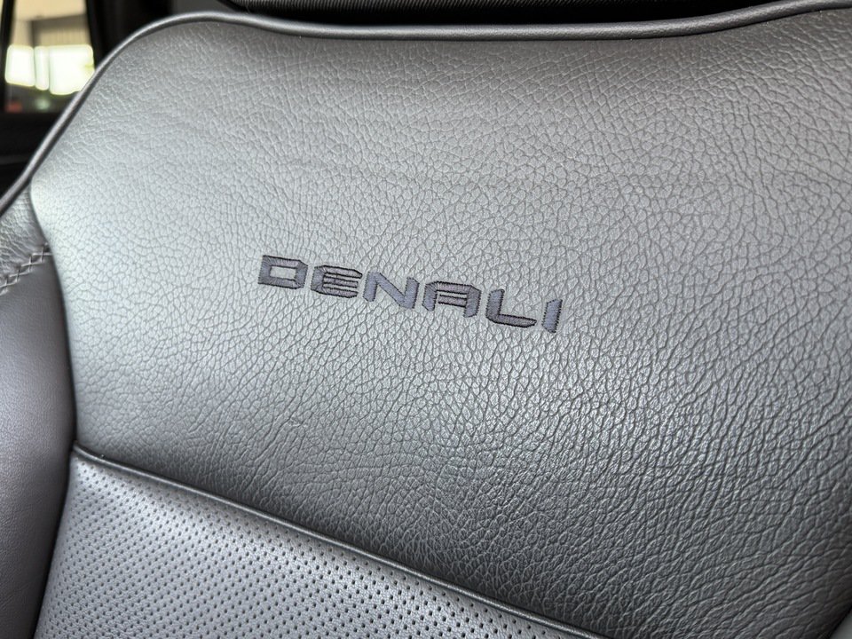 Used 2022 GMC Yukon Denali AWD/4WD image 13
