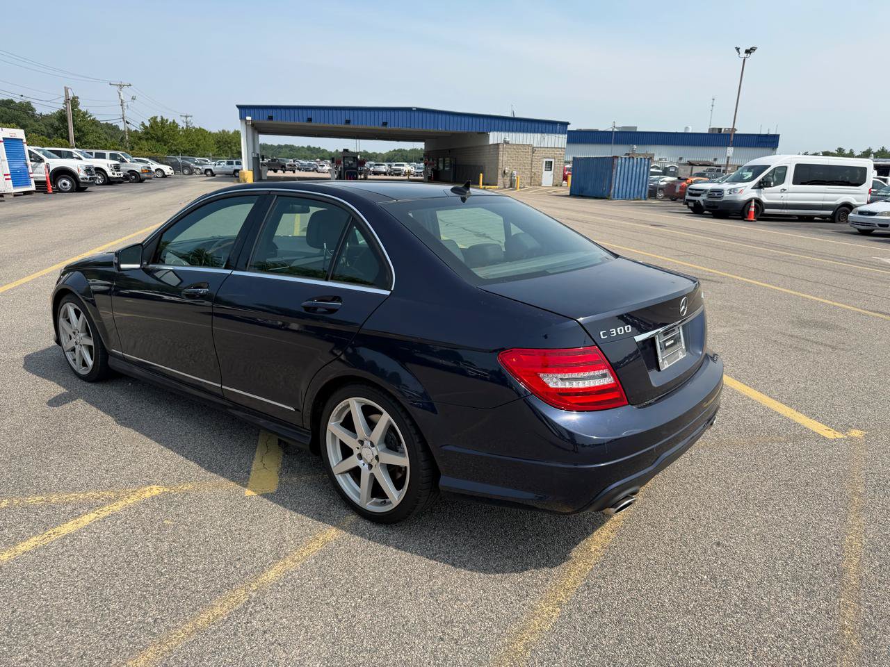 Used 2014 Mercedes-Benz C 300 4MATIC Sedan w/ Multimedia Package image 4