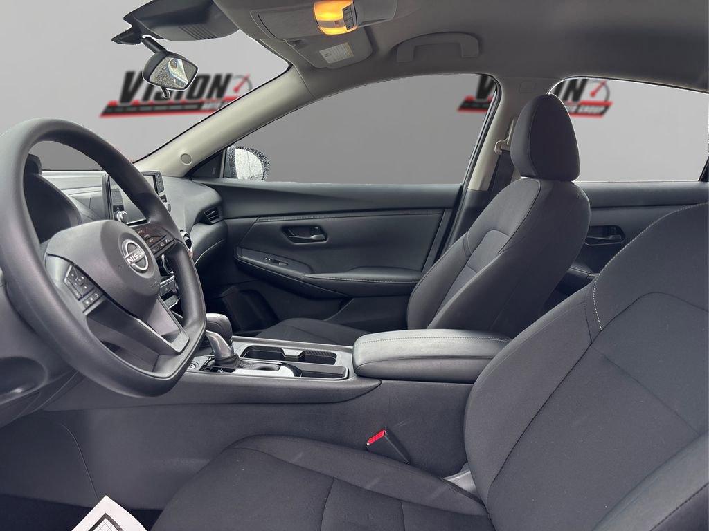 Used 2025 Nissan Sentra S image 9