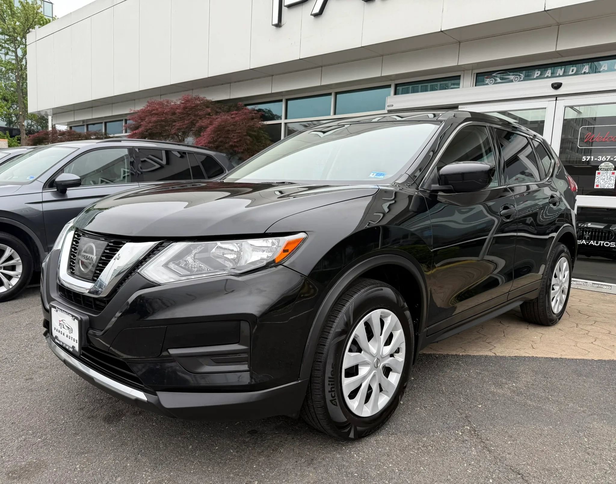 Used 2017 Nissan Rogue S AWD/4WD image 3