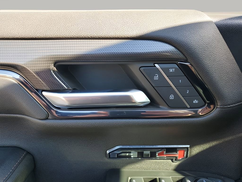 Used 2024 GMC Sierra 1500 AT4 w/ Technology Package image 27