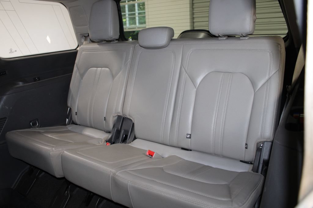 Used 2020 Ford Expedition Limited w/ Equipment Group 302A AWD/4WD image 21