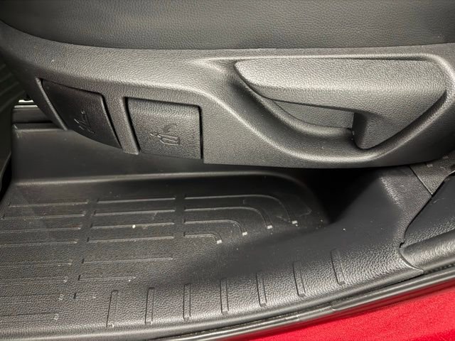 Used 2021 Toyota Highlander XLE image 15