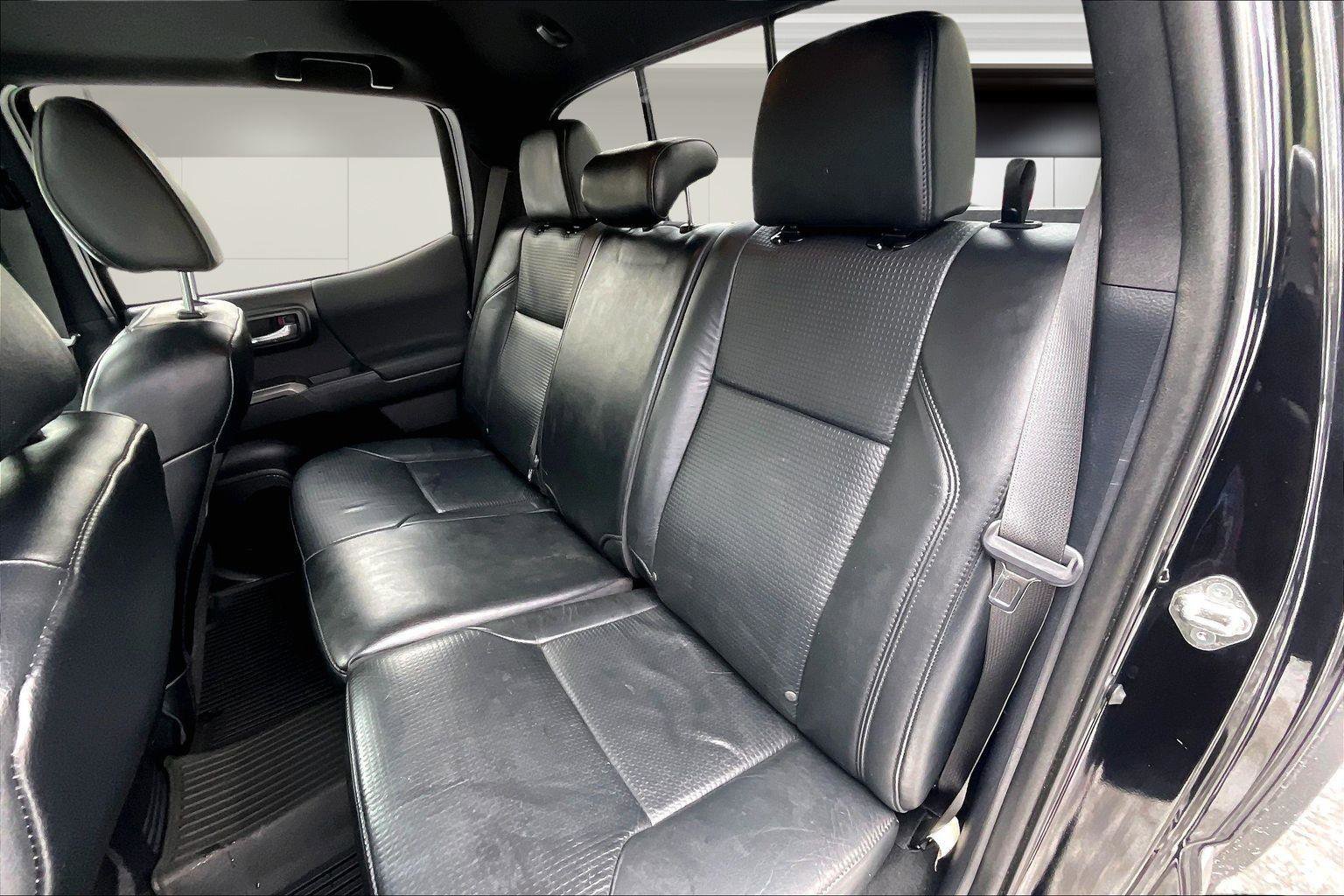 Used 2019 Toyota Tacoma TRD Off-Road image 28