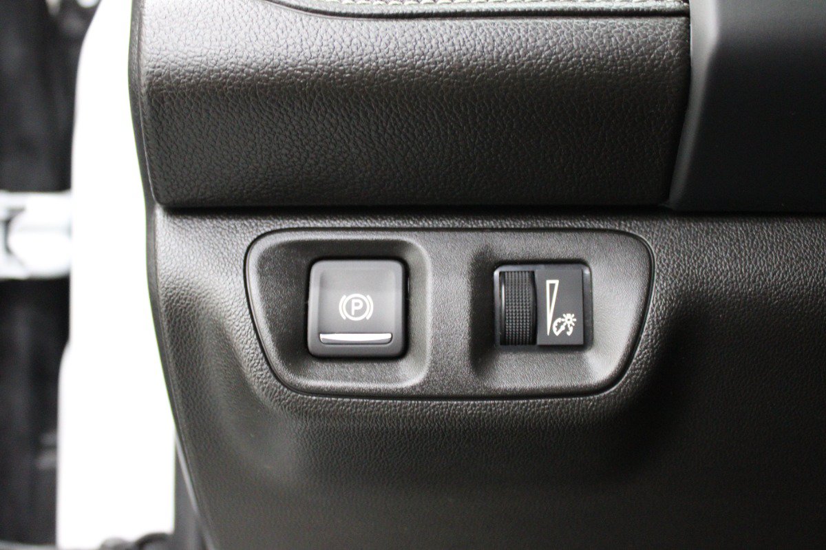 Used 2022 GMC Acadia SLT w/ LPO, Floor Liner Package FWD image 22