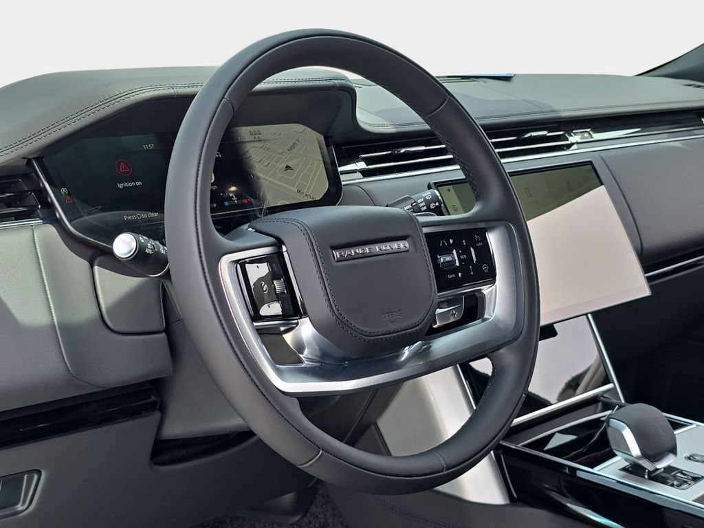 New 2026 Land Rover Range Rover Long Wheelbase SE AWD/4WD image 18