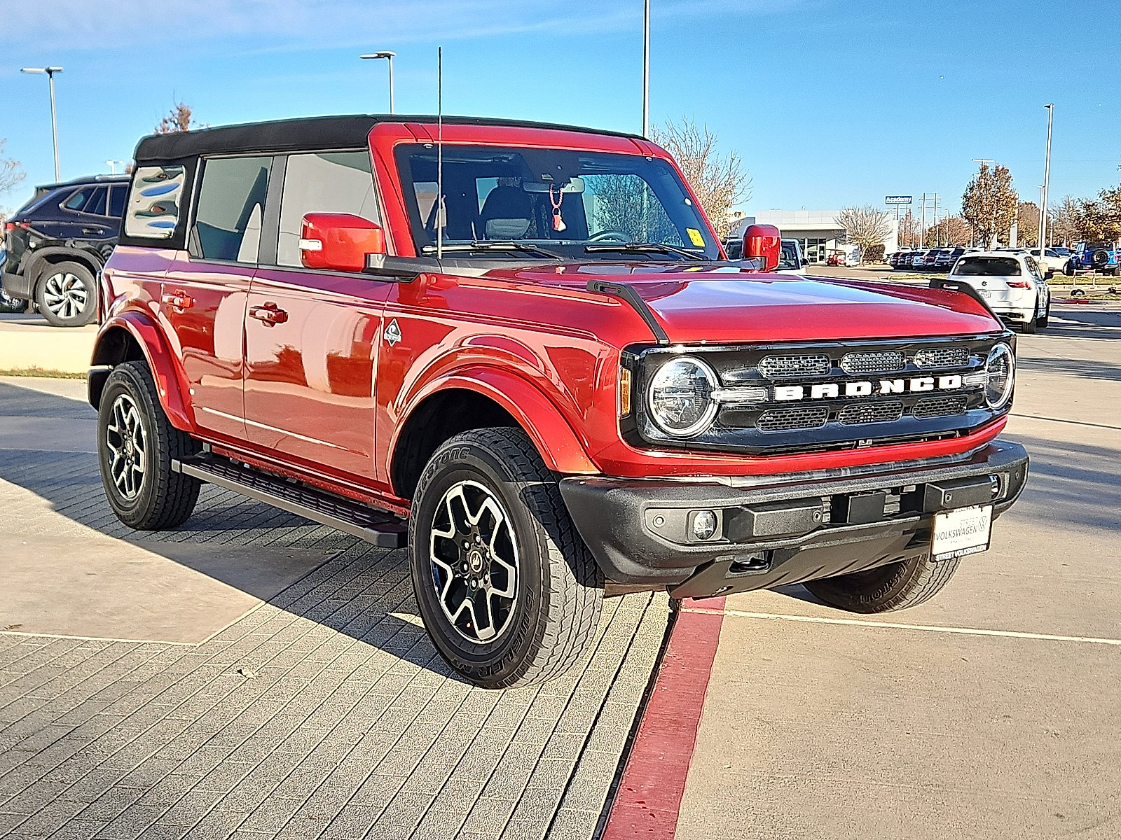 Used 2023 Ford Bronco Outer Banks image 4