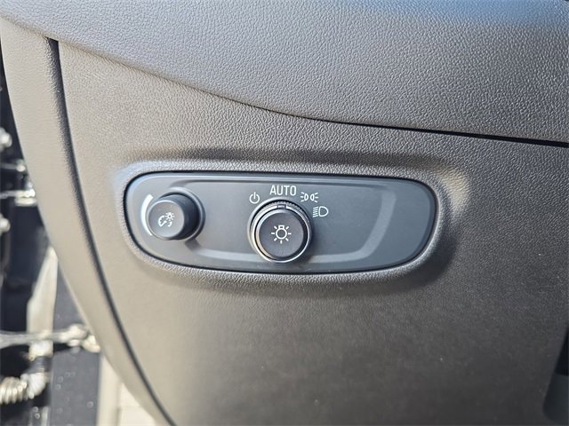 Used 2024 Chevrolet Equinox LT image 20