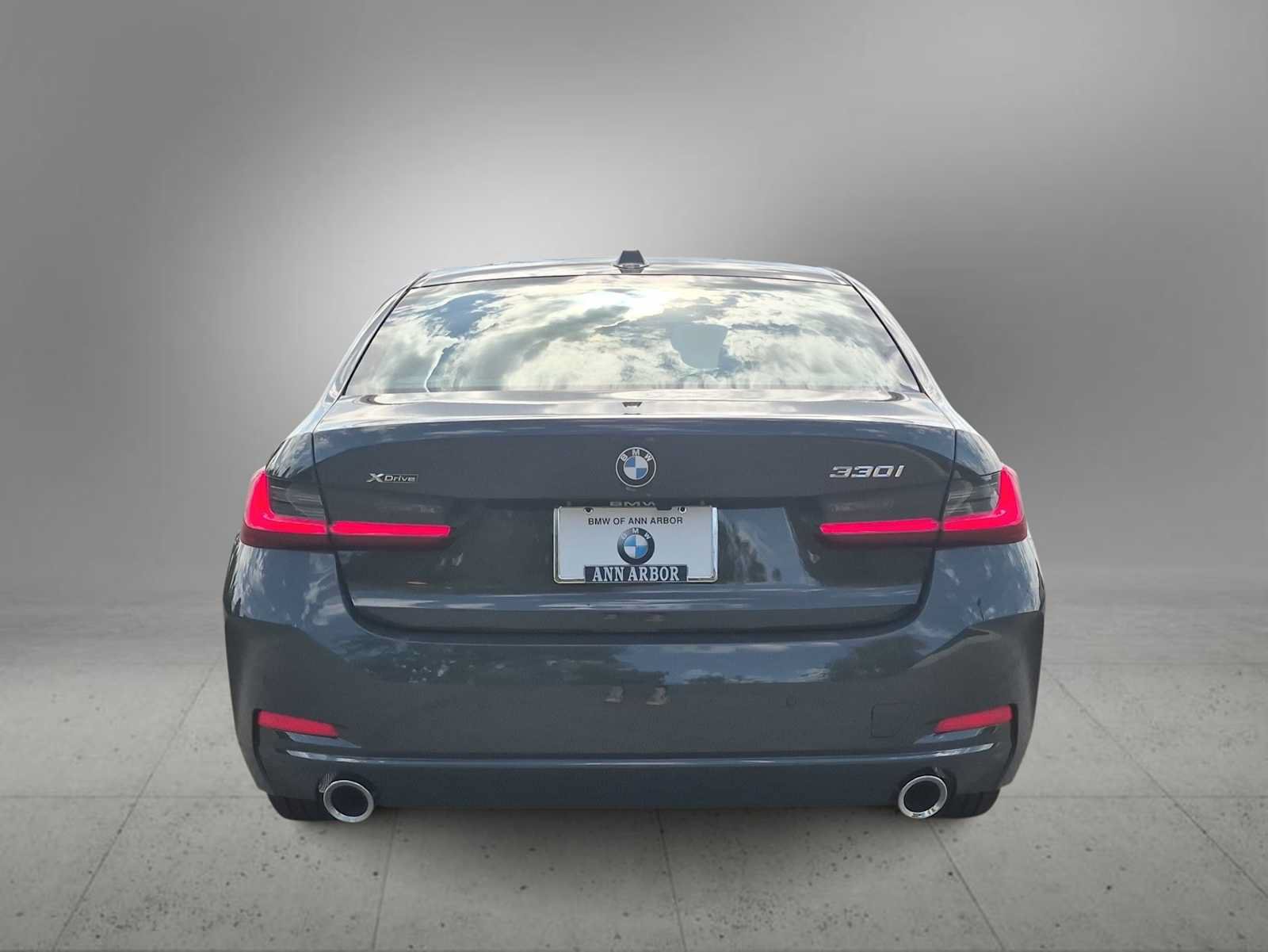 New 2026 BMW 330i xDrive Sedan w/ Premium Package AWD/4WD image 7